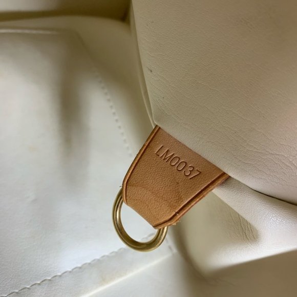 Louis Vuitton vernis  Cream and Brown Shoulder Bag - Picture 13 of 15